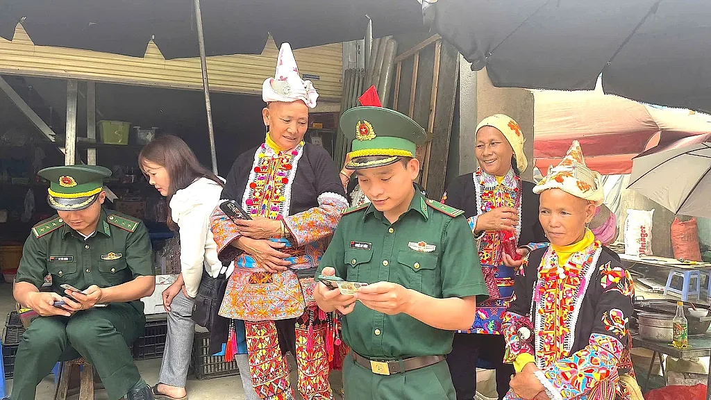 Sáng kiến số độc đáo của 'thầy giáo quân hàm xanh' nơi phên giậu Tổ quốc