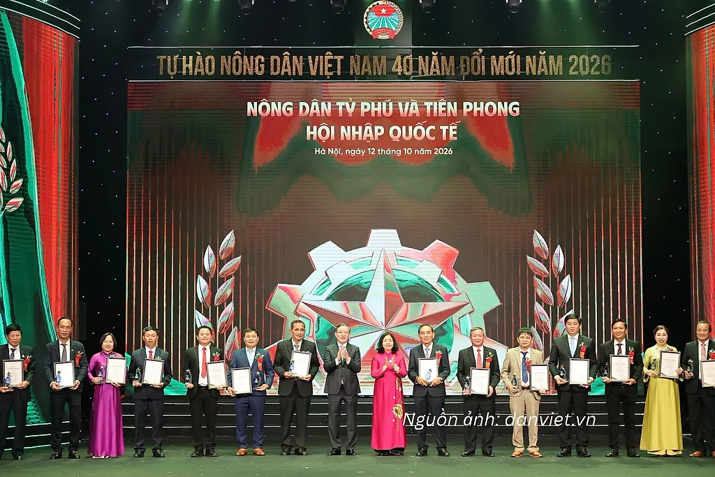 Vinh danh 96 nông dân Việt Nam xuất sắc 40 năm Đổi mới