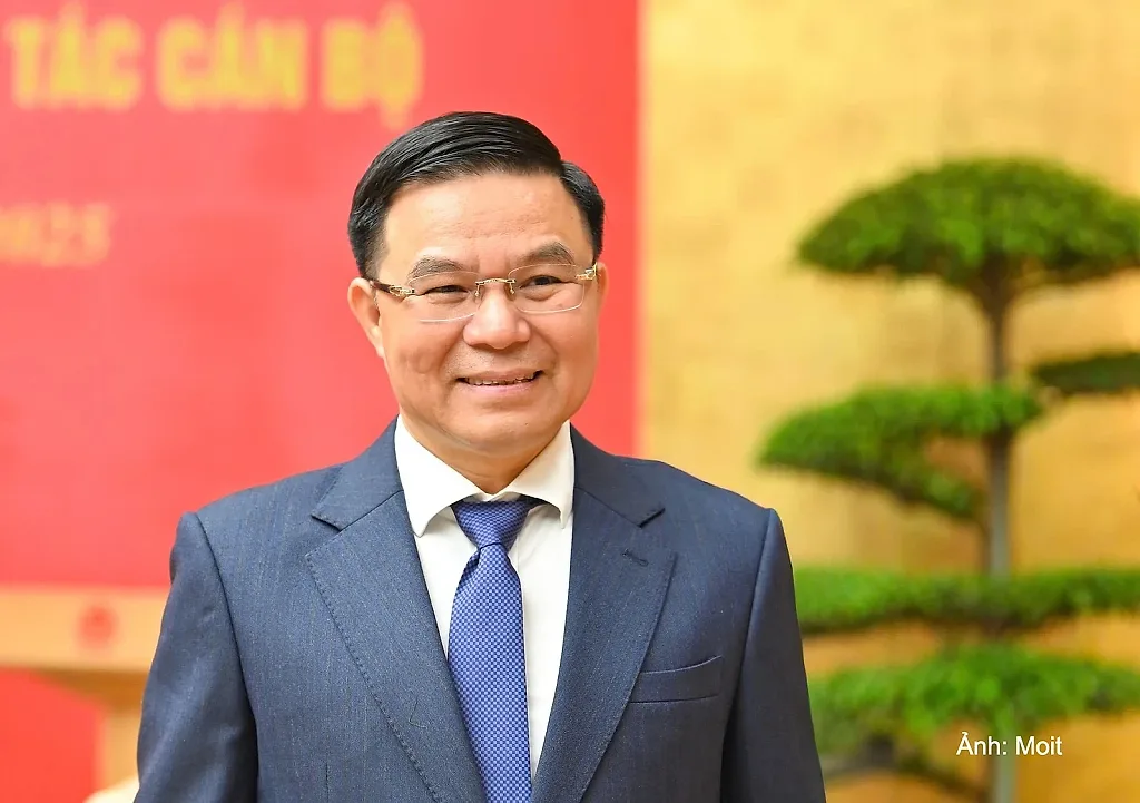 Thư chúc mừng của Bộ trưởng Lê Mạnh Hùng nhân Ngày phụ nữ Việt Nam 20/10/2026