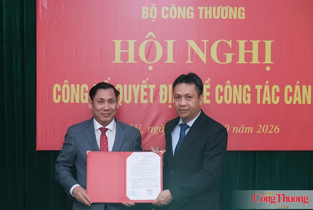 Giao Quyền Viện trưởng Viện Nghiên cứu Thiết kế chế tạo máy nông nghiệp
