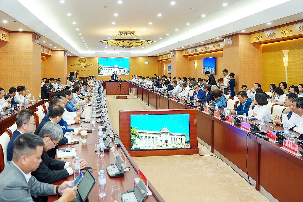 Quang cảnh cuộc họp với lãnh đạo các ngân hàng thương mại về hoạt động ngân hàng. Ảnh: Hoàng Giáp