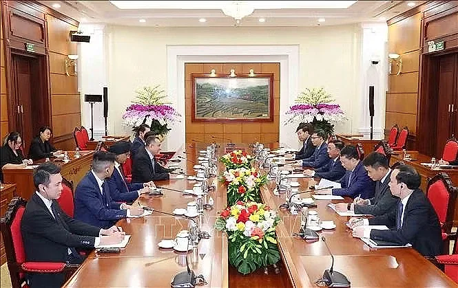 Thường trực Ban Bí thư Trần Cẩm Tú tiếp đoàn Cục Công vụ Singapore