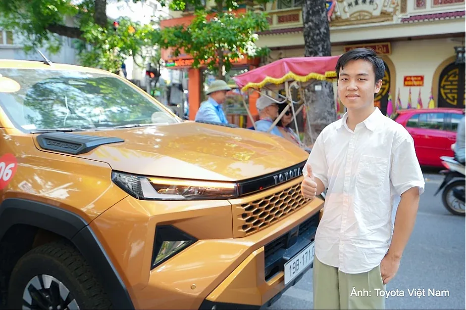 Toyota Hilux và cuộc chuyển mình chinh phục khách hàng trẻ