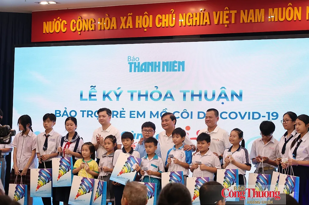 Báo Thanh Niên tiếp tục bảo trợ trẻ mồ côi, nối dài hành trình nhân ái