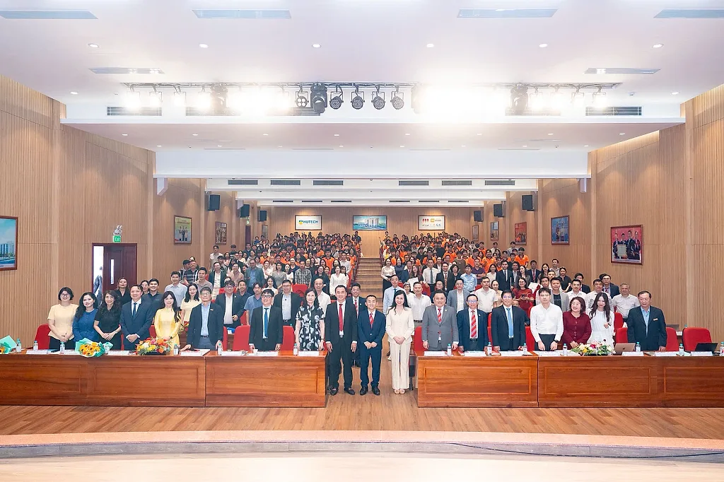 Kết nối 'ba nhà', mở đường cho thương mại điện tử bứt phá